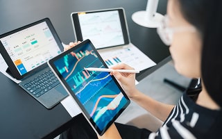 Which Key Economic, Social, and Regulatory Factors Are Driving Current Trends in Tennessee's Local Property Markets?